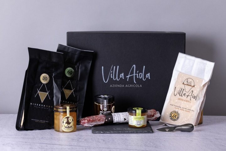 CHRISTMAS BOX 2025_OLMO